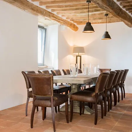 Chateau Sleeps 12 With Pool Air Con And Wifi Holiday home San Giovanni del Pantano