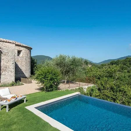 Semesterbostad Chateau Sleeps 12 With Pool Air Con And Wifi *
