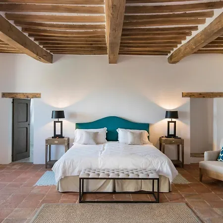Chateau Sleeps 12 With Pool Air Con And Wifi *