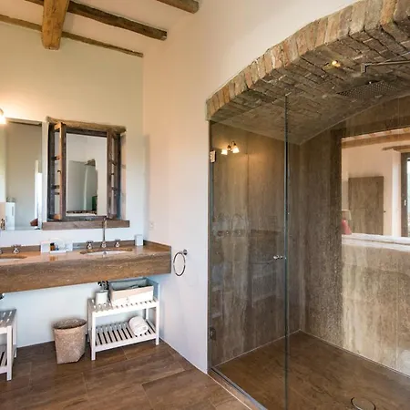 Chateau Sleeps 12 With Pool Air Con And Wifi Holiday home San Giovanni del Pantano