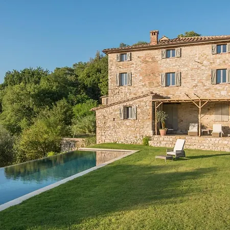 Chateau Sleeps 12 With Pool Air Con And Wifi *